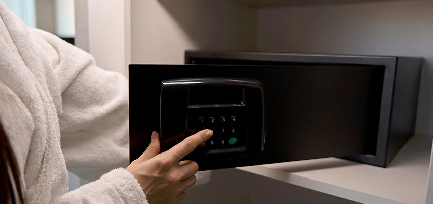 Safe Unlocking Service Company in Home Gardens, California