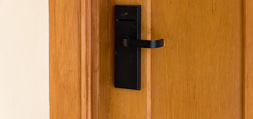 Quick Response Locksmith For Lock Repair in Home Gardens, California