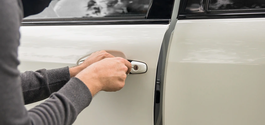 Unlock Car Door Service in Home Gardens, CA