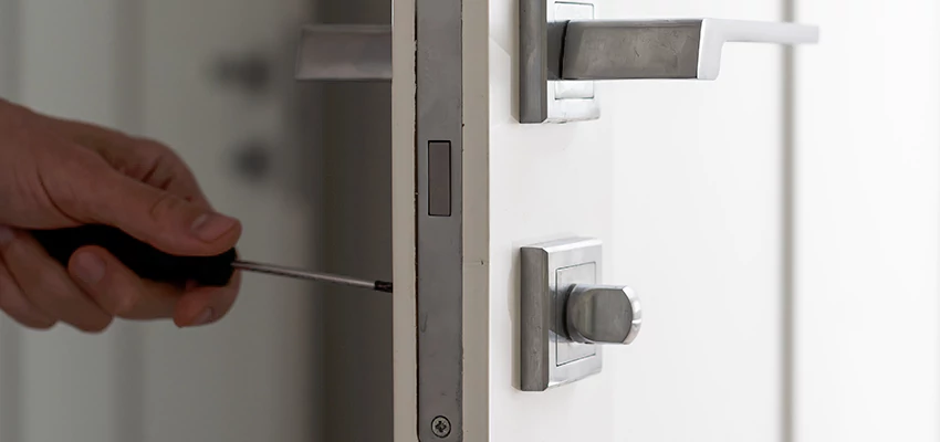 Key Programming Locksmith Open Now in Home Gardens, California